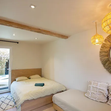 Board 'n Breakfast *