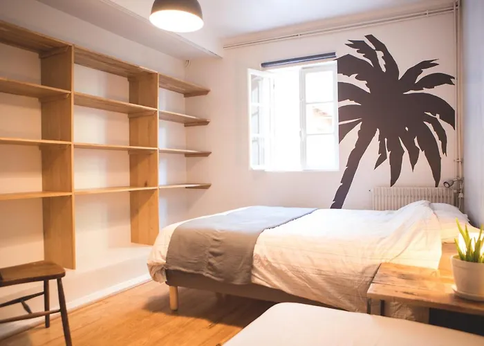 Hotel Board 'n Breakfast *