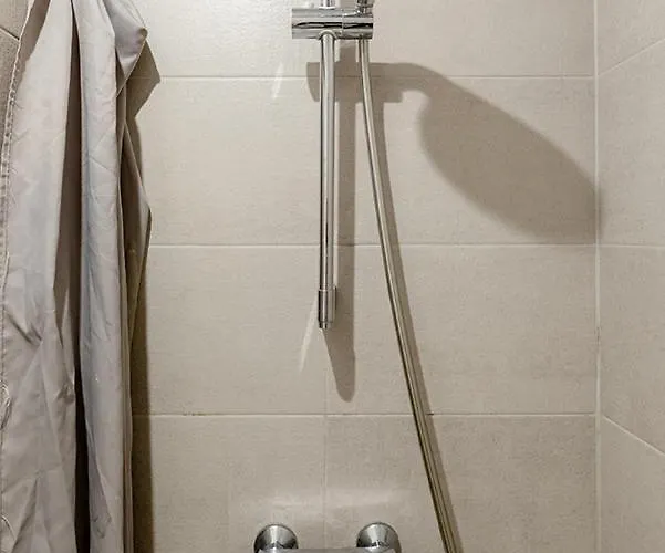 Board 'n Breakfast Hotel *