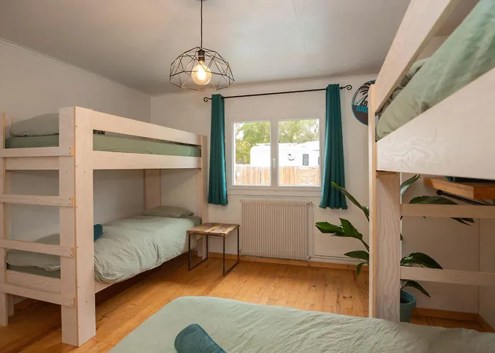 Board 'n Breakfast *