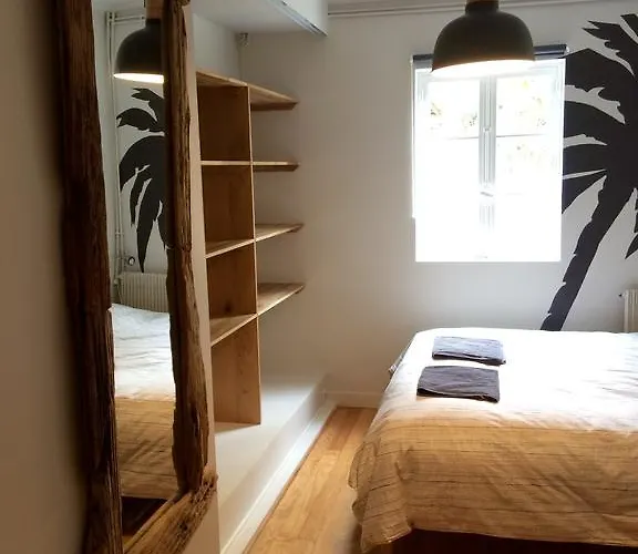 Hotel Board 'n Breakfast *