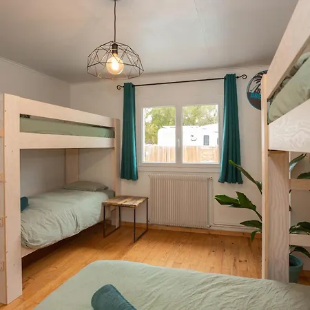 Board 'n Breakfast *