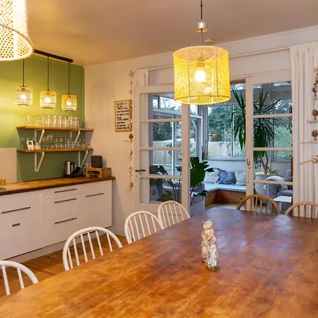 Hotel Board 'n Breakfast