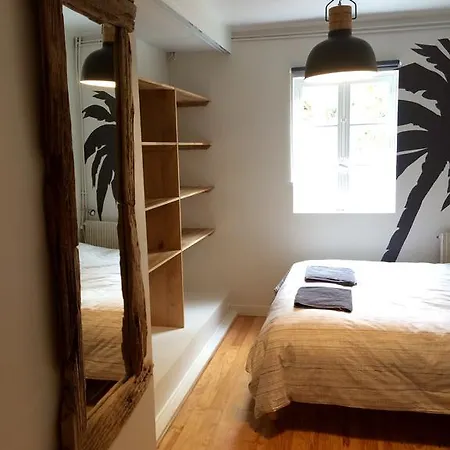 Hotel Board 'n Breakfast *