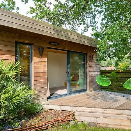 Hotel Board 'n Breakfast