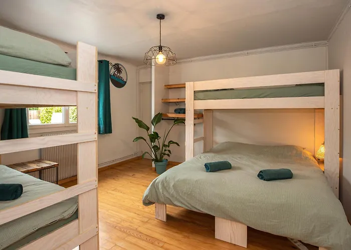 Board 'n Breakfast Hotel