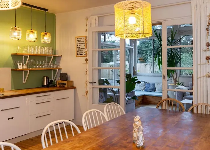 Hotel Board 'n Breakfast